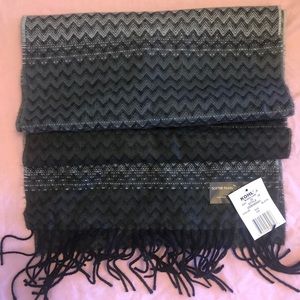 Patterned scarf